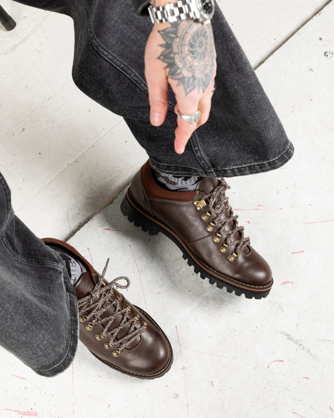 The 73 mountain derby in Espresso from Noskin with vibram sole